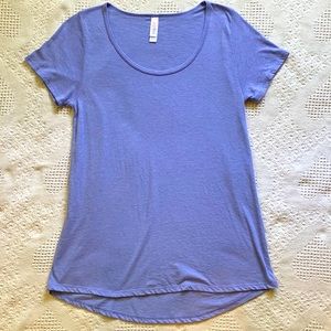 Beautiful, soft and stretchy T-shirt with high-low hemline, periwinkle blue.